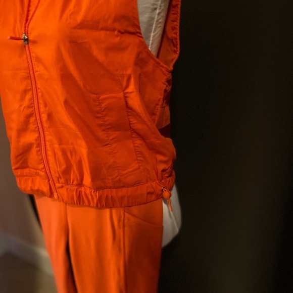 Banana Republic Activewear 7/8 Length Leggings w Vest. 2pc. NWT - Picture 15 of 16